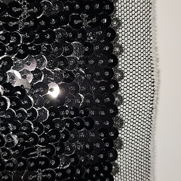 Ann Taylor LOFT Black Gorgeous Shiny Sequin Short Sleeved Top NWOT Size Small - Picture 4 of 9